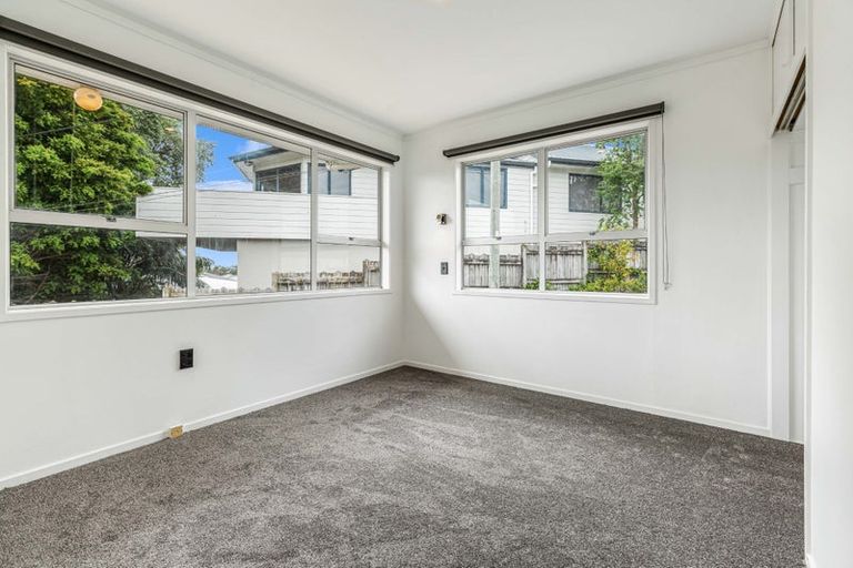 Photo of property in 52 Bay Street, Red Beach, 0932