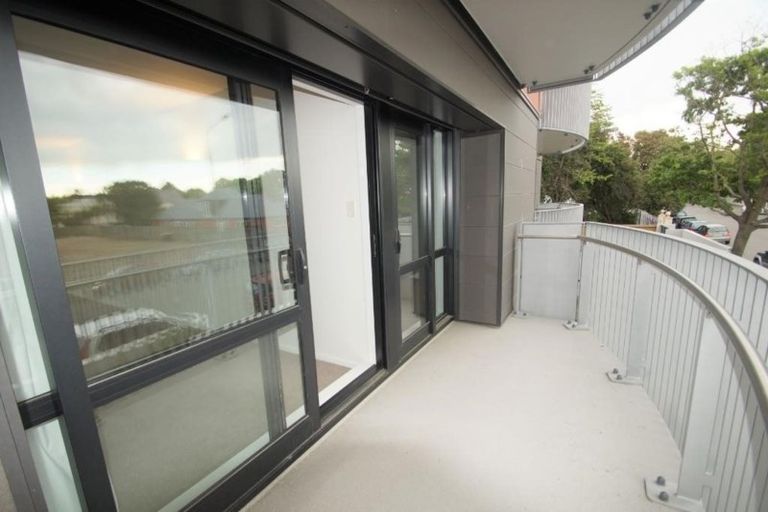 Photo of property in Gloucester Towers, 5/28 Gloucester Street, Christchurch Central, Christchurch, 8013
