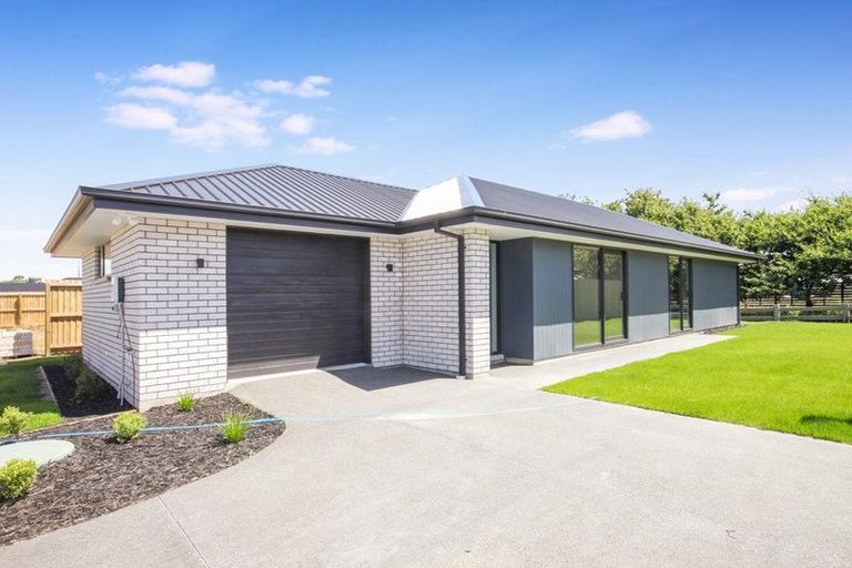 Photo of property in 12 Pitcaithly Street, Halswell, Christchurch, 8025