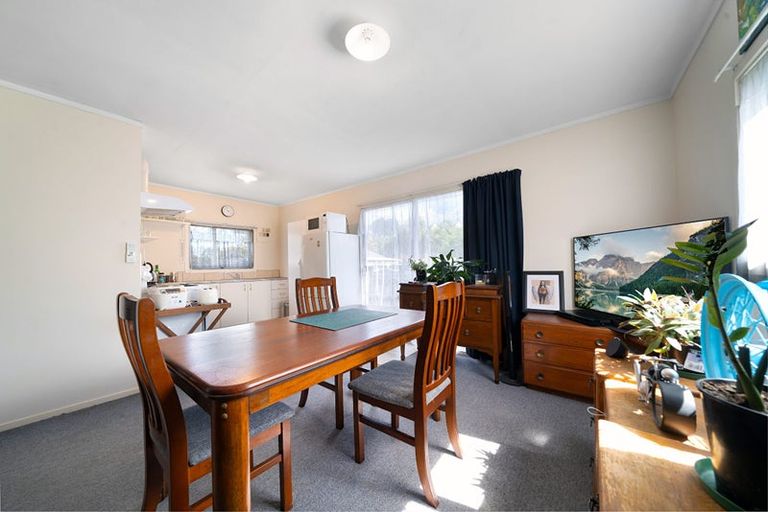 Photo of property in 1/8 Devon Street, Te Atatu South, Auckland, 0610