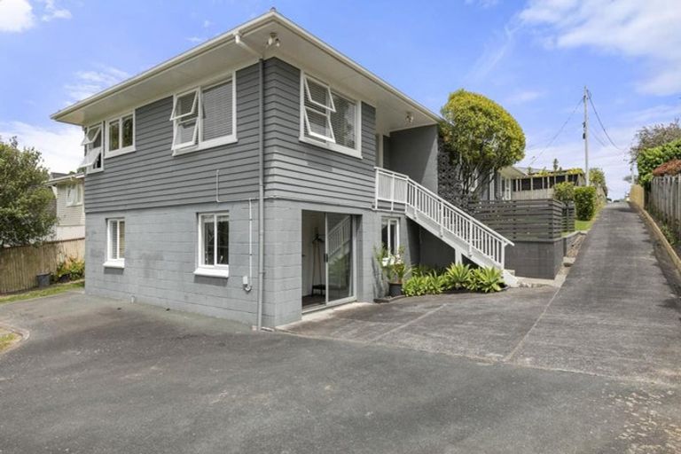 Photo of property in 19 Church Street, Northcote Point, Auckland, 0627