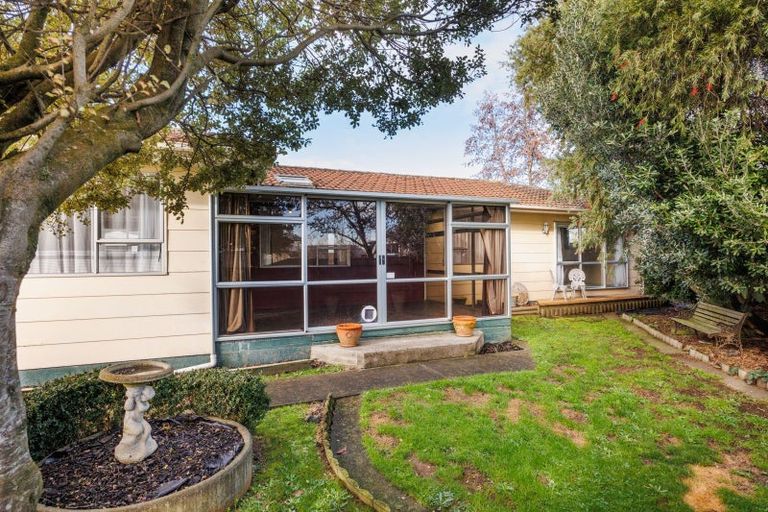 Photo of property in 11 Cascade Crescent, Westbrook, Palmerston North, 4412