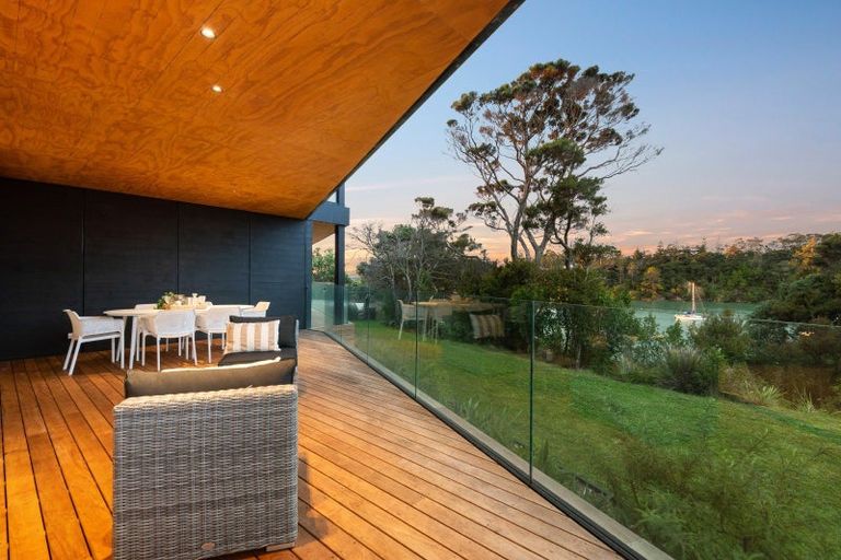 Photo of property in 5/12g Marlborough Crescent, Hobsonville, Auckland, 0616