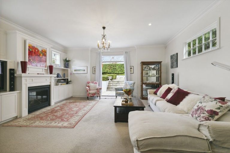 Photo of property in 11 Braithwaite Street, Karori, Wellington, 6012