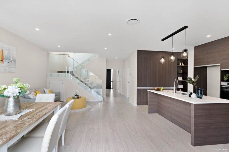 Photo of property in 31 Ballyholey Drive, Flat Bush, Auckland, 2019