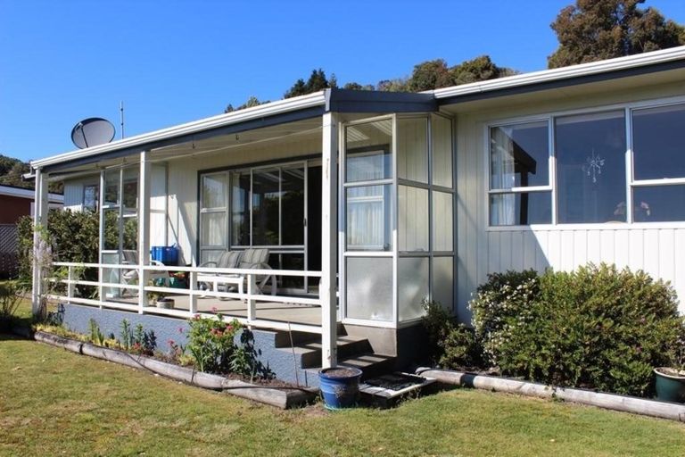 Photo of property in 256 Patons Rock Road, Patons Rock, Takaka, 7182