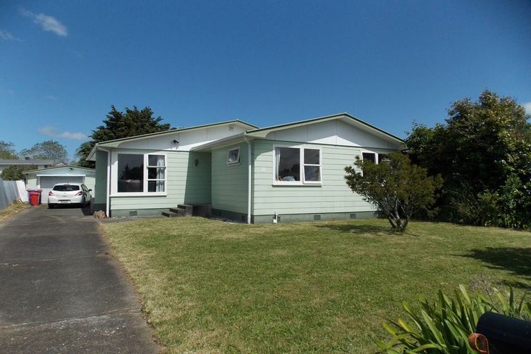Photo of property in 16 Jackson Avenue, Highbury, Palmerston North, 4412