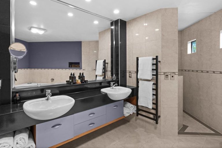 Photo of property in 375 Saint Georges Road, Havelock North, 4130