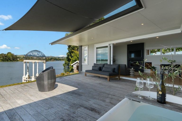 Photo of property in 1 Fourteenth Avenue, Tauranga South, Tauranga, 3112