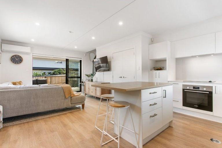 Photo of property in 3/141 Wallace Road, Mangere Bridge, Auckland, 2022