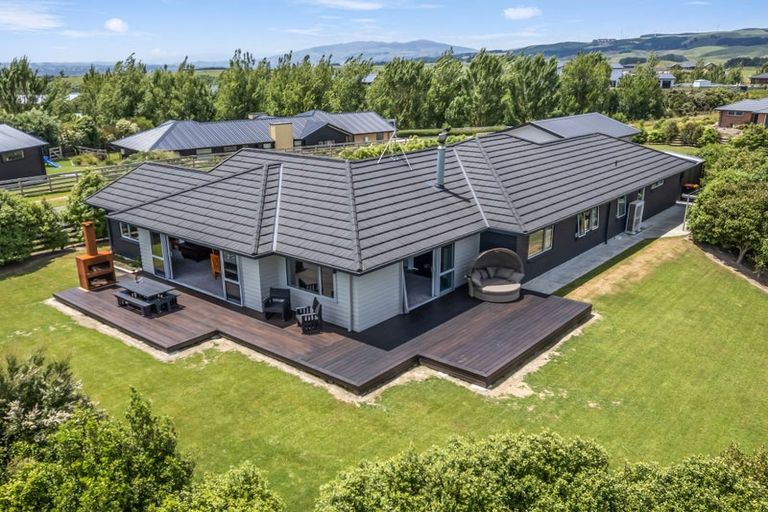Photo of property in 17 Westwood Drive, Aokautere, Palmerston North, 4471
