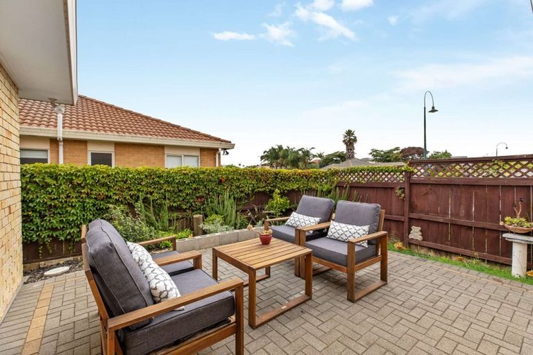 Photo of property in 1/9 Faldo Drive, Golflands, Auckland, 2013