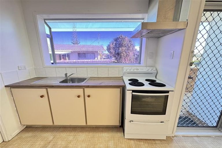 Photo of property in 36 Reelick Avenue, Pakuranga Heights, Auckland, 2010