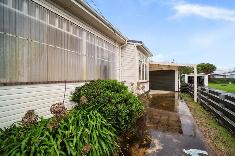 Photo of property in 10 Morrissey Street, Hawera, 4610