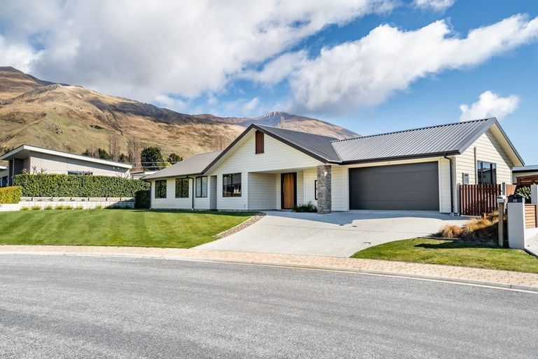 Photo of property in 42a&b Kelliher Drive, Wanaka, 9305