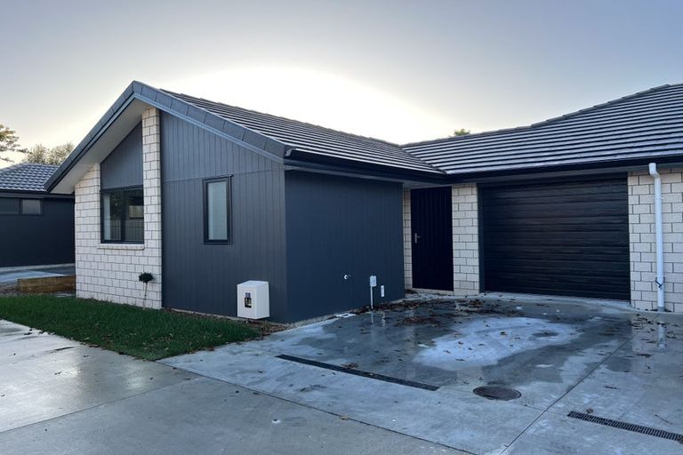 Photo of property in 41u2 Kenney Crescent, Fairfield, Hamilton, 3214
