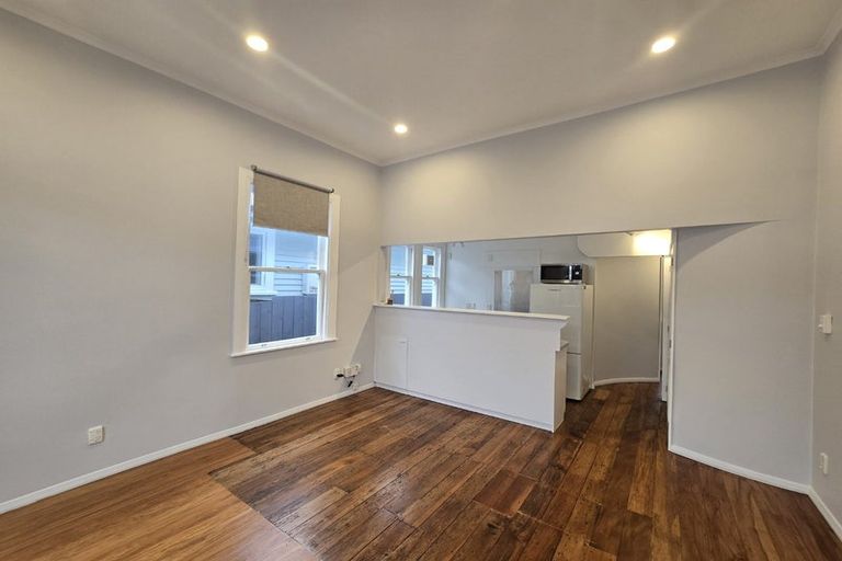 Photo of property in 168 Tasman Street, Mount Cook, Wellington, 6021