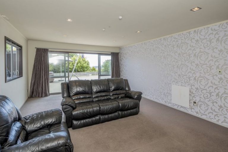 Photo of property in 48 Kotare Street, Waikanae, 5036