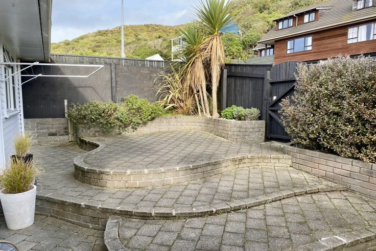 Photo of property in 107f2 Allington Road, Karori, Wellington, 6012