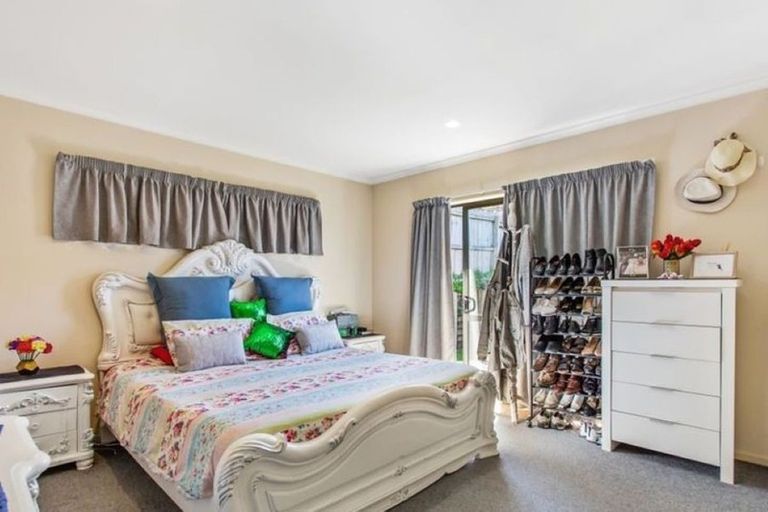 Photo of property in 1 Cairnsvale Rise, Manurewa, Auckland, 2105