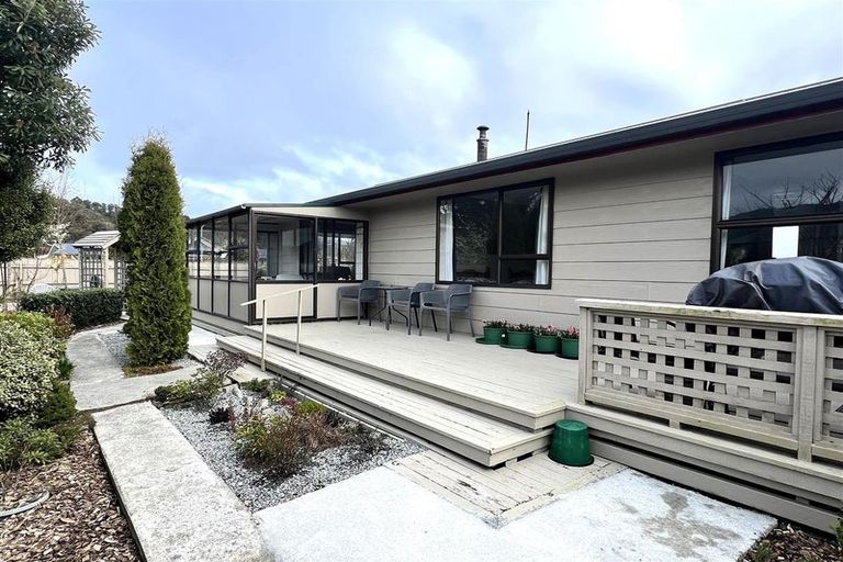 Photo of property in 14 Andersen Street, Reefton, 7830