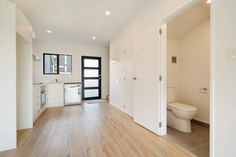 Photo of property in 7 Eileen Newey Place, Henderson, Auckland, 0612