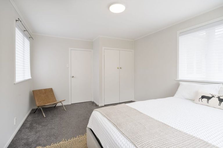 Photo of property in 37 Chorley Avenue, Massey, Auckland, 0614