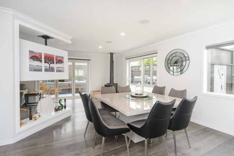 Photo of property in 47 Karina Terrace, Roslyn, Palmerston North, 4414