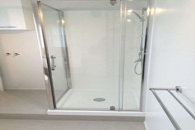 Photo of property in 5/320 Pakuranga Road, Pakuranga Heights, Auckland, 2010