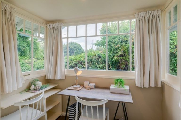 Photo of property in 96 Saint Martins Road, Saint Martins, Christchurch, 8022