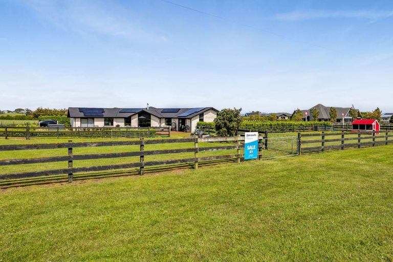 Photo of property in 1 Larlin Drive, Hawera, 4675