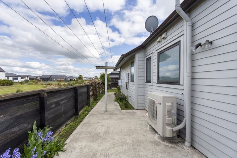 Photo of property in 14 Hideaway Gate, Parklands, Christchurch, 8083