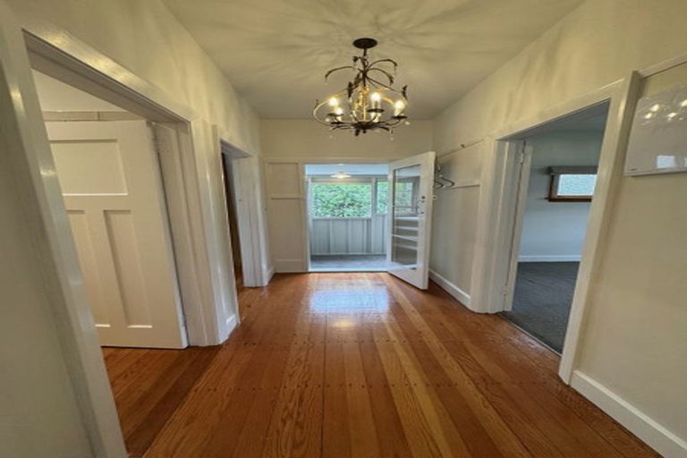 Photo of property in 235 Waimea Terrace, Beckenham, Christchurch, 8023