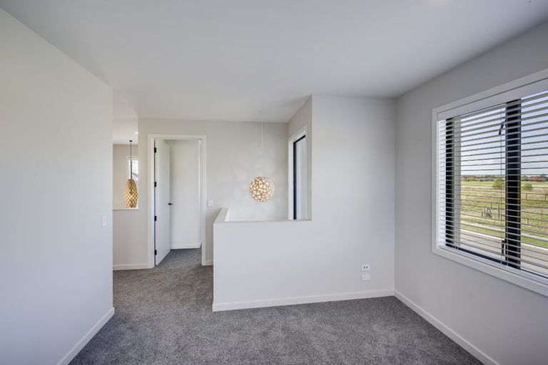 Photo of property in 24 Aspiring Drive, Poraiti, Napier, 4112