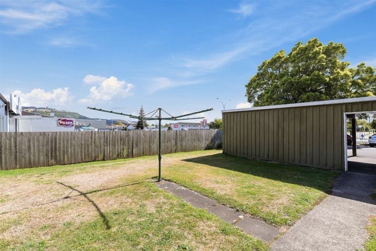 Photo of property in 100unit Lake Road, Koutu, Rotorua, 3010