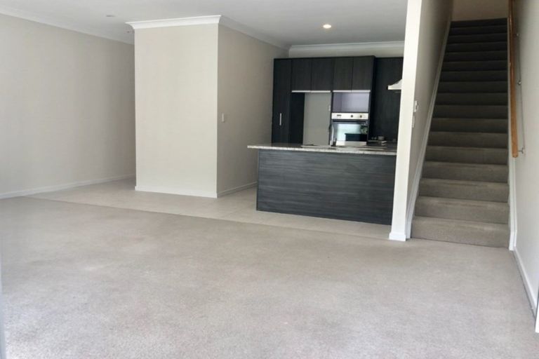 Photo of property in 10/44 Carlos Drive, Flat Bush, Auckland, 2016
