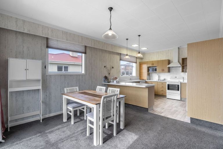 Photo of property in 318 Chelmsford Street, Waverley, Invercargill, 9810