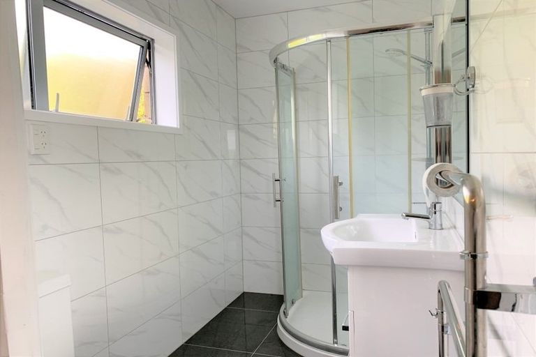 Photo of property in 44d Mountain Road, Mangere Bridge, Auckland, 2022