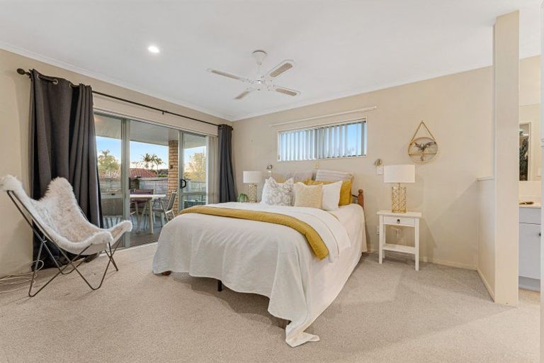 Photo of property in 32 Starlight Cove, Hobsonville, Auckland, 0618