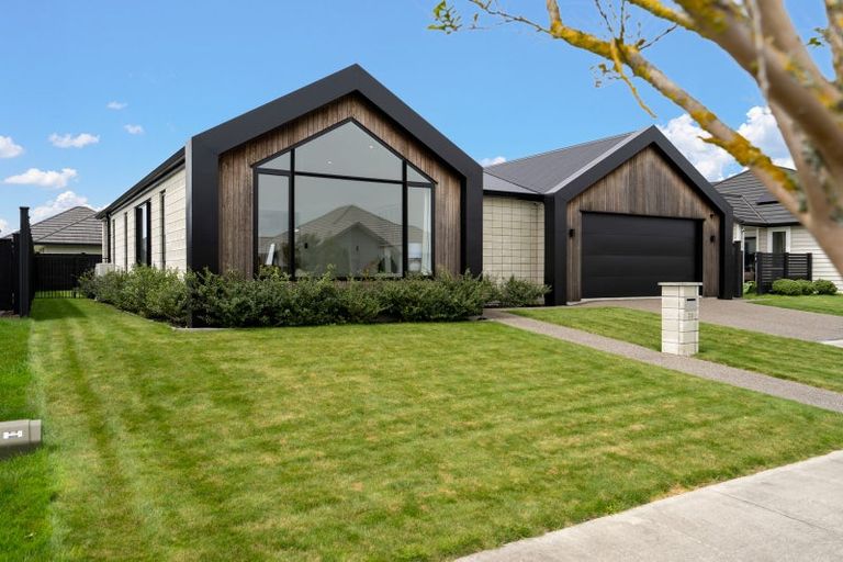 Photo of property in 28 Isobel Hodgson Drive, Cambridge, 3434