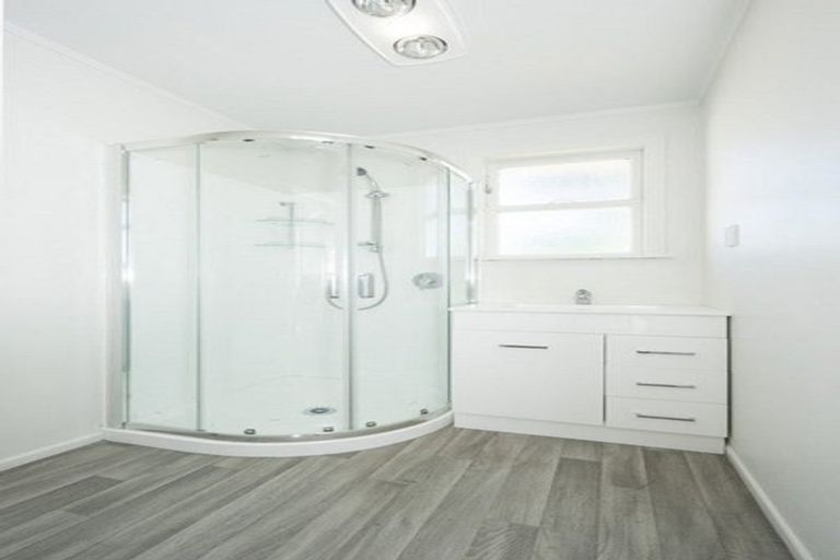 Photo of property in 494 Swanson Road, Ranui, Auckland, 0612