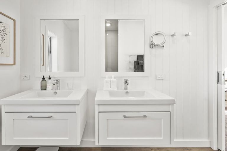 Photo of property in 2/21 Highland Drive, Acacia Bay, Taupo, 3385