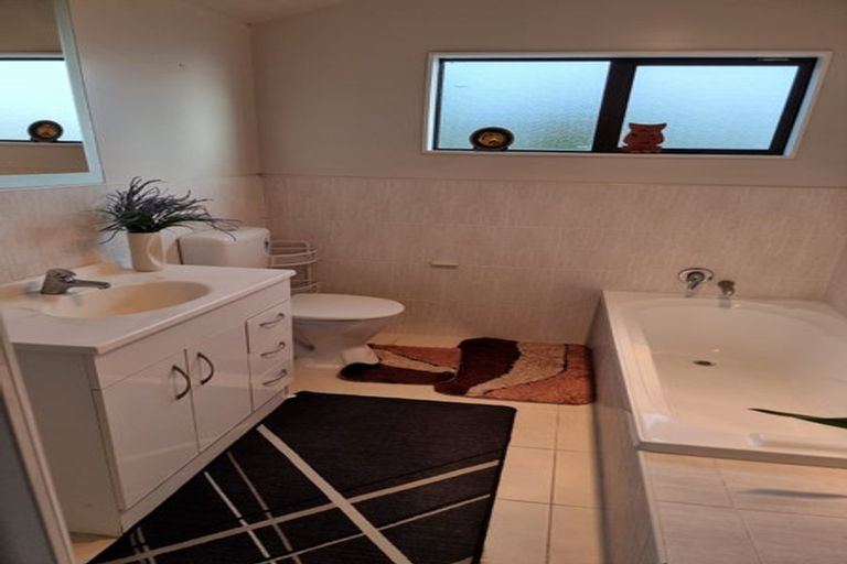 Photo of property in 80d Don Buck Road, Massey, Auckland, 0614