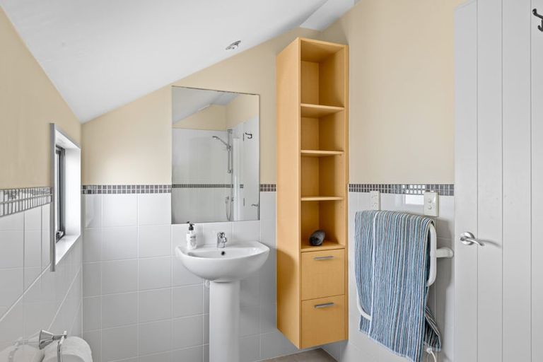 Photo of property in 4/64 Schnapper Rock Road, Schnapper Rock, Auckland, 0632