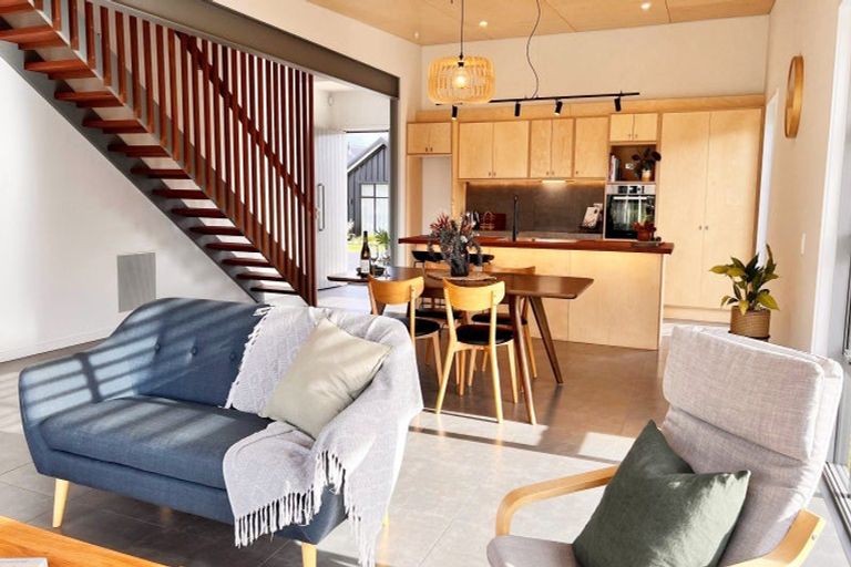 Photo of property in 4 Mirek Street, Waikanae, 5036