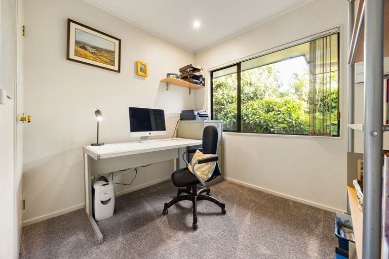 Photo of property in 6 Tironui Terrace, Western Heights, Hamilton, 3200