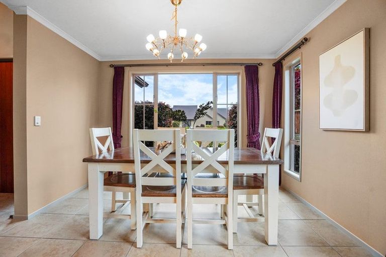 Photo of property in 13 Langdale Court, Huntington, Hamilton, 3210