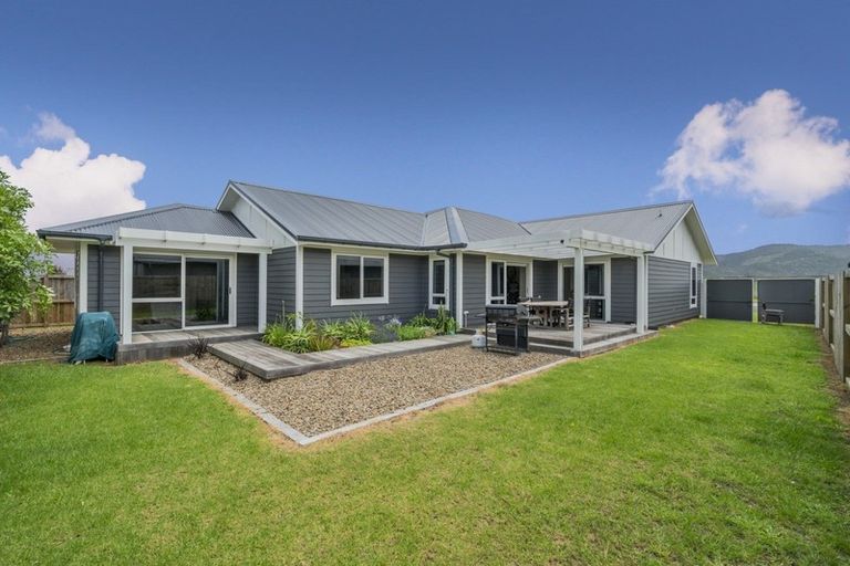 Photo of property in 94 Kupe Drive, Whitianga, 3510