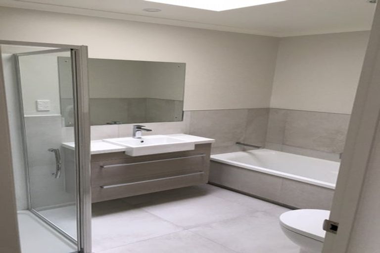 Photo of property in 21 Costa Viva Crescent, Karaka, Papakura, 2113