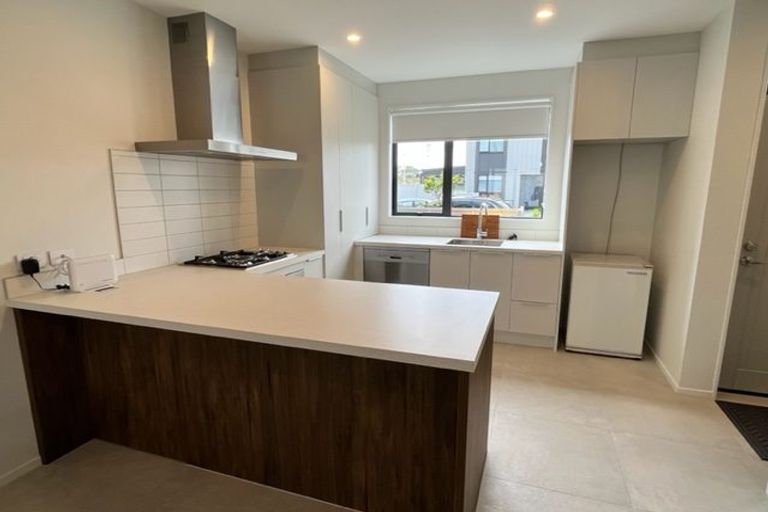 Photo of property in 21 Orona Place, Takanini, 2112